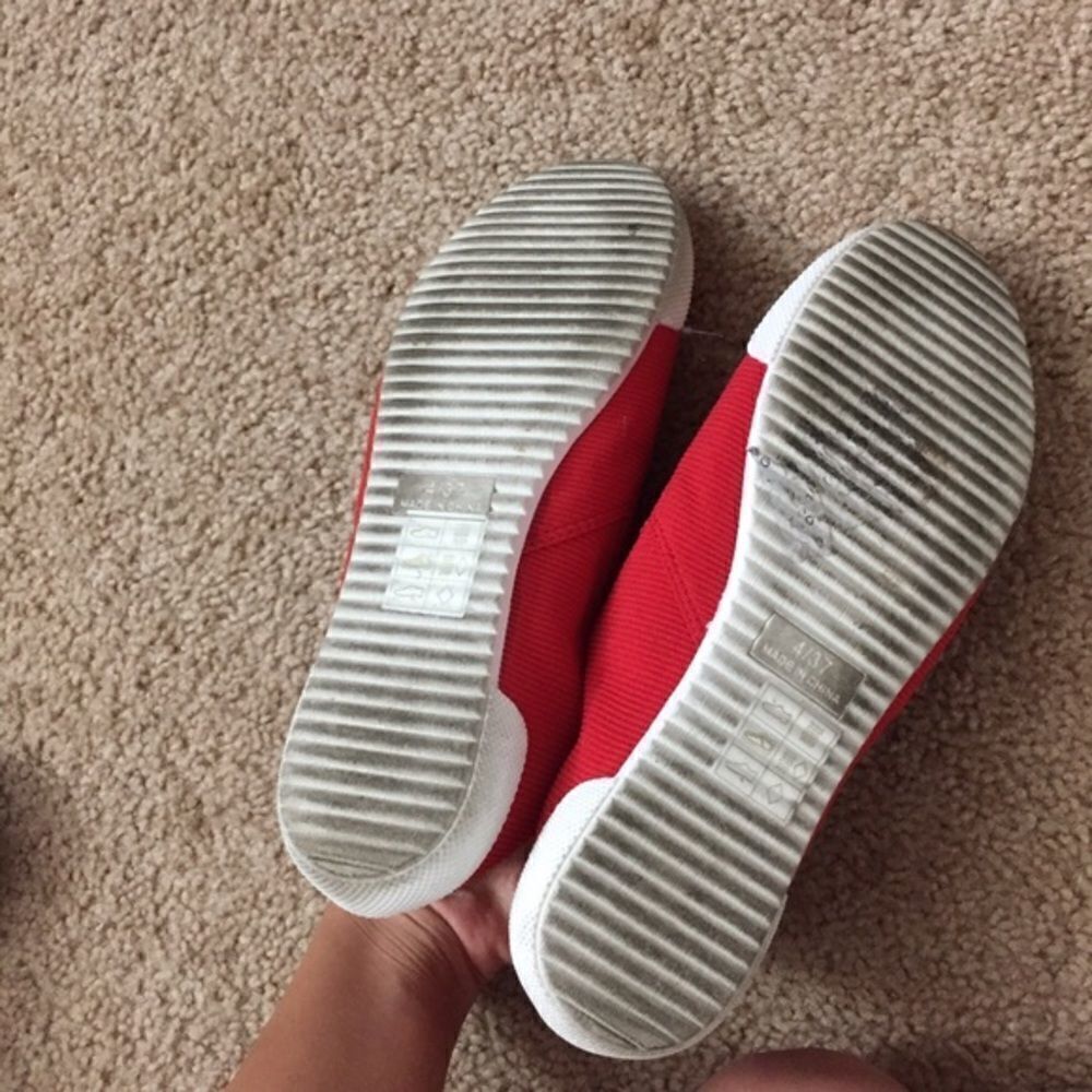 TopShop Red Slip On's - Picture 3 of 3